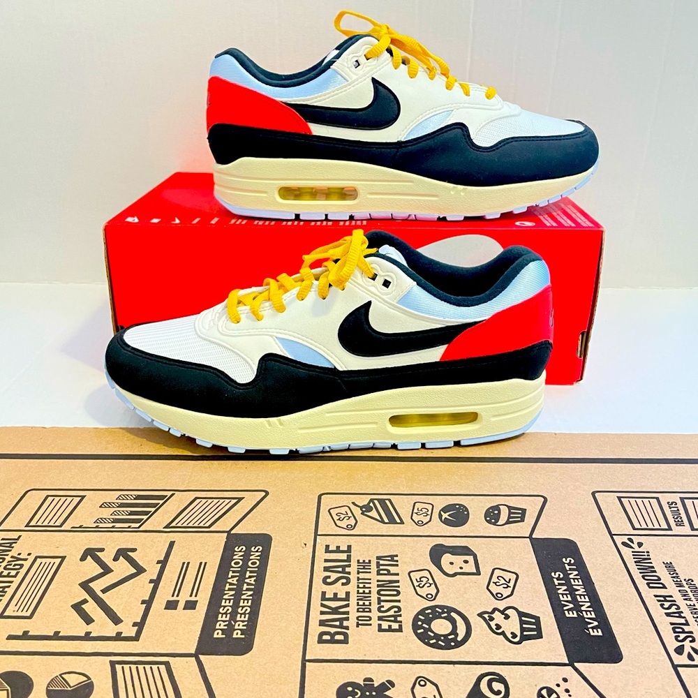 Unisex Air Max 1 Sail Royal Tint. It’s Women’s 9.5 or Mens size 8.